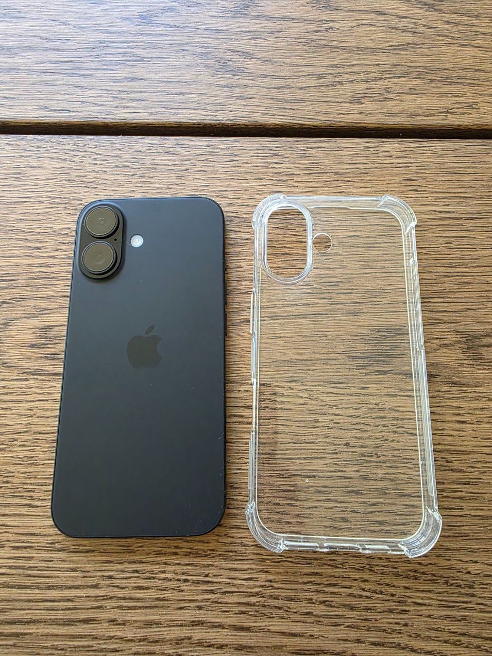 Apple Telefoni cellulari / Smartphones: iPhone 16 Black 128GB - 100% battery - Clear Case – Usato da Dietikon venduto da jor_hk5p