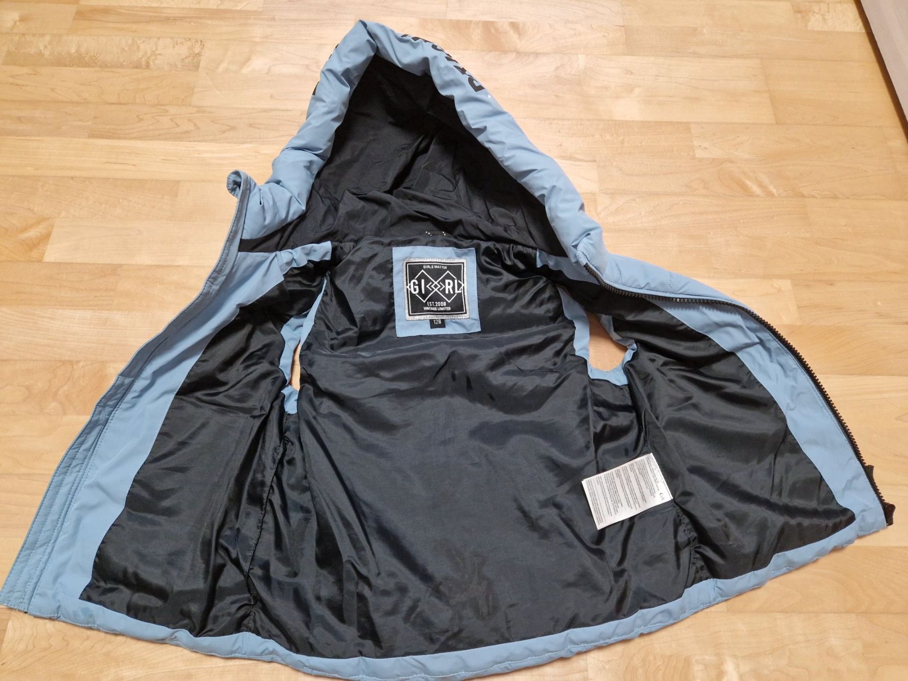 C&A Jacken & Mäntel: Size 128 Sleeveless Jacket – Gebraucht aus Gibswil von kweny 1