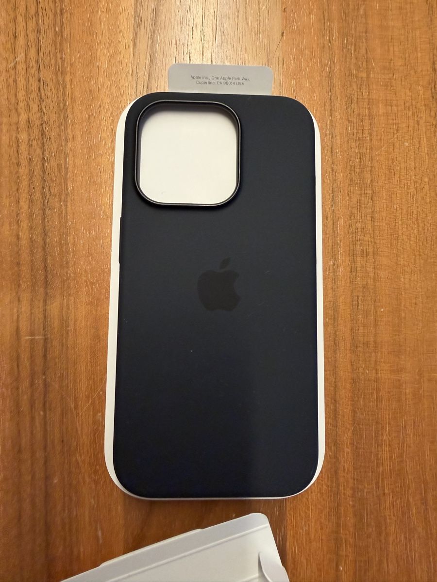 Apple Cover & Protezioni schermo: iPhone 15 Pro Silikon Case MagSafe neu - black – Nuovo e nell'imballaggio originale da Glis venduto da bambalusi 2
