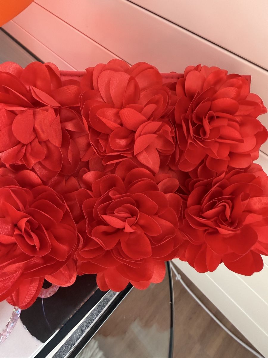 Borse da donna: Red Clutch Bag Fabric Flowers Chain – Usato da zug venduto da Inaar 3