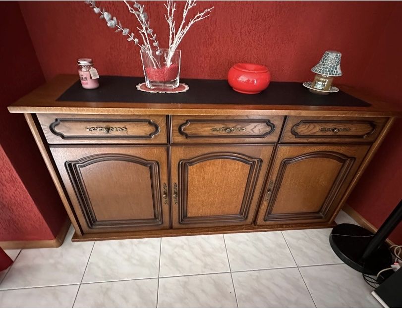 Cassettiere: À vendre commode en bois 3 portes-3 tiroirs  – Usato da Savièse venduto da lacombe02