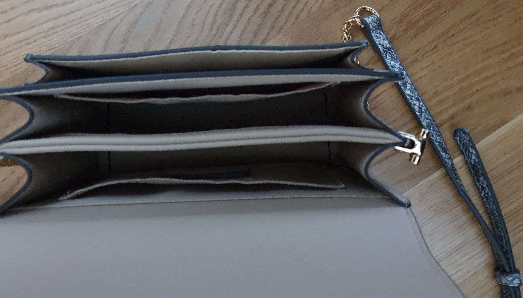 Sacs femmes: Handtasche – Neuf (Voir description) à Frauenfeld par Bleeddragon 4