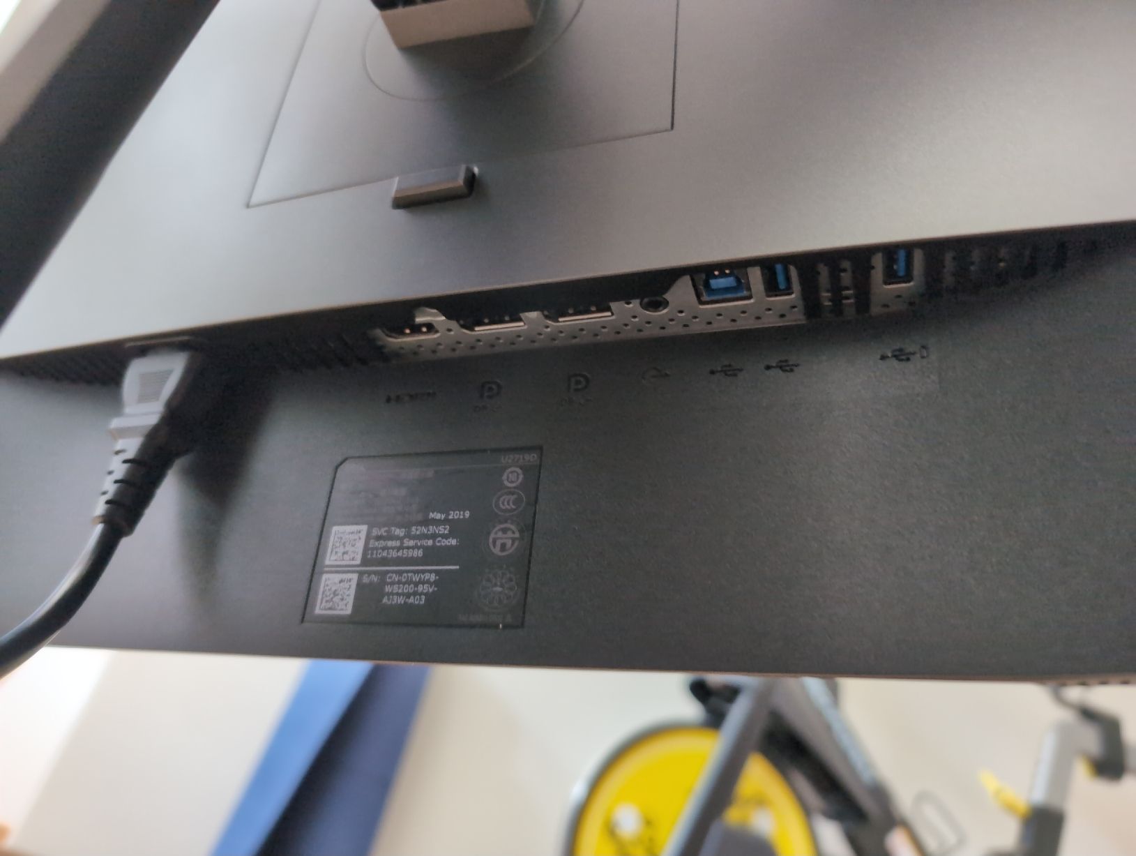 Dell Ecrans: DELL Ultrasharp U2719D – D'occasion à Zürich par emilyduchamp 4