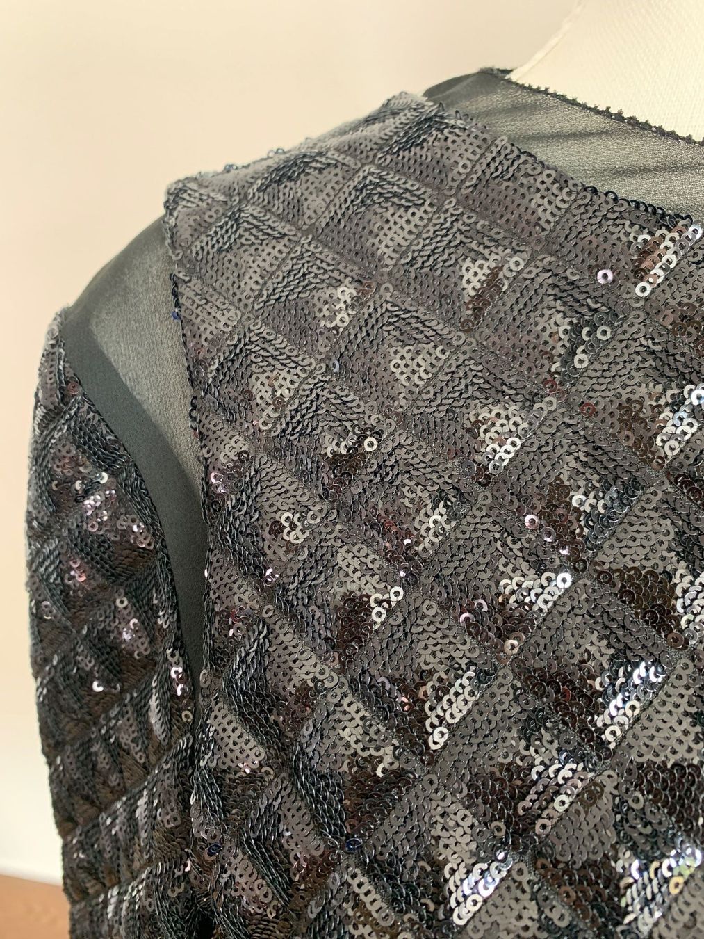 Top: EMANUEL UNGARO top soirée sequins M – Nuovo (secondo la descrizione) da Morges venduto da Imade1 4