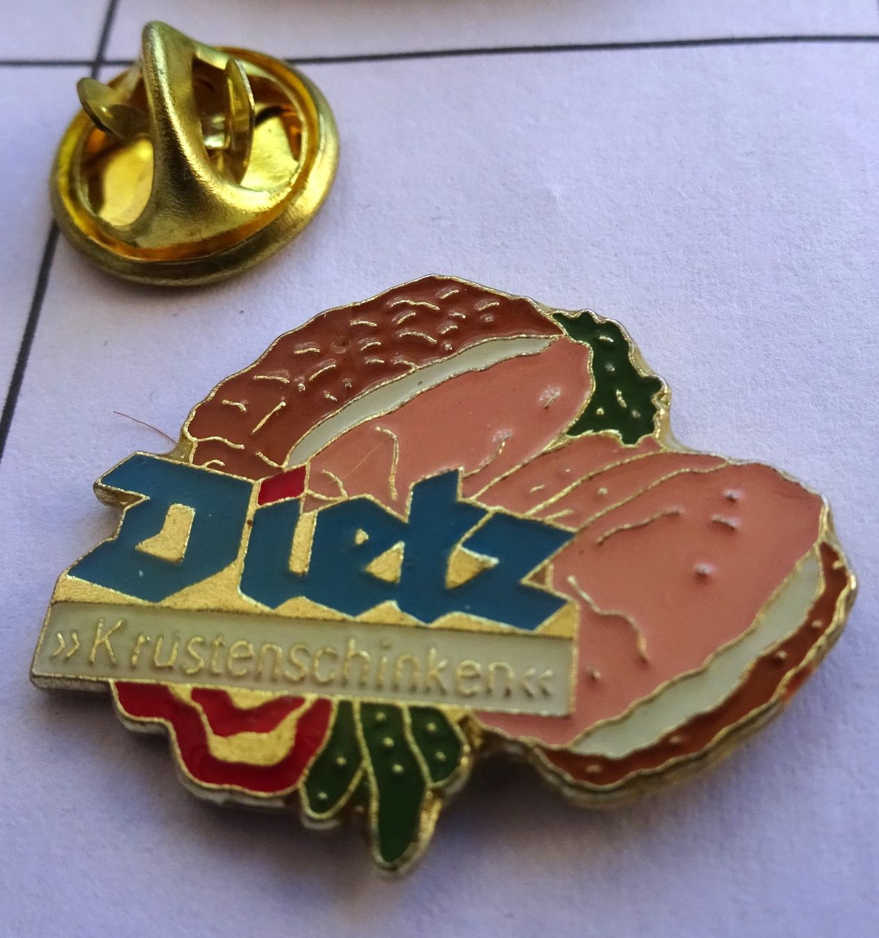 Plaketten & Abzeichen: Pin  DIETZ  Krustenschinken – Gebraucht aus Utzenstorf von BUtter81