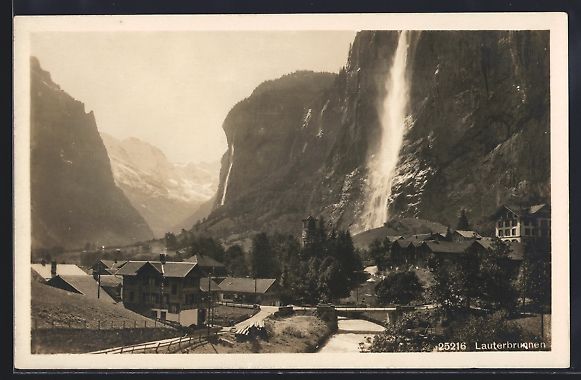 Ansichtskarten: Lauterbrunnen, Ortsansicht mit Wasserfal – Gebraucht aus Berlin von bartko-reher