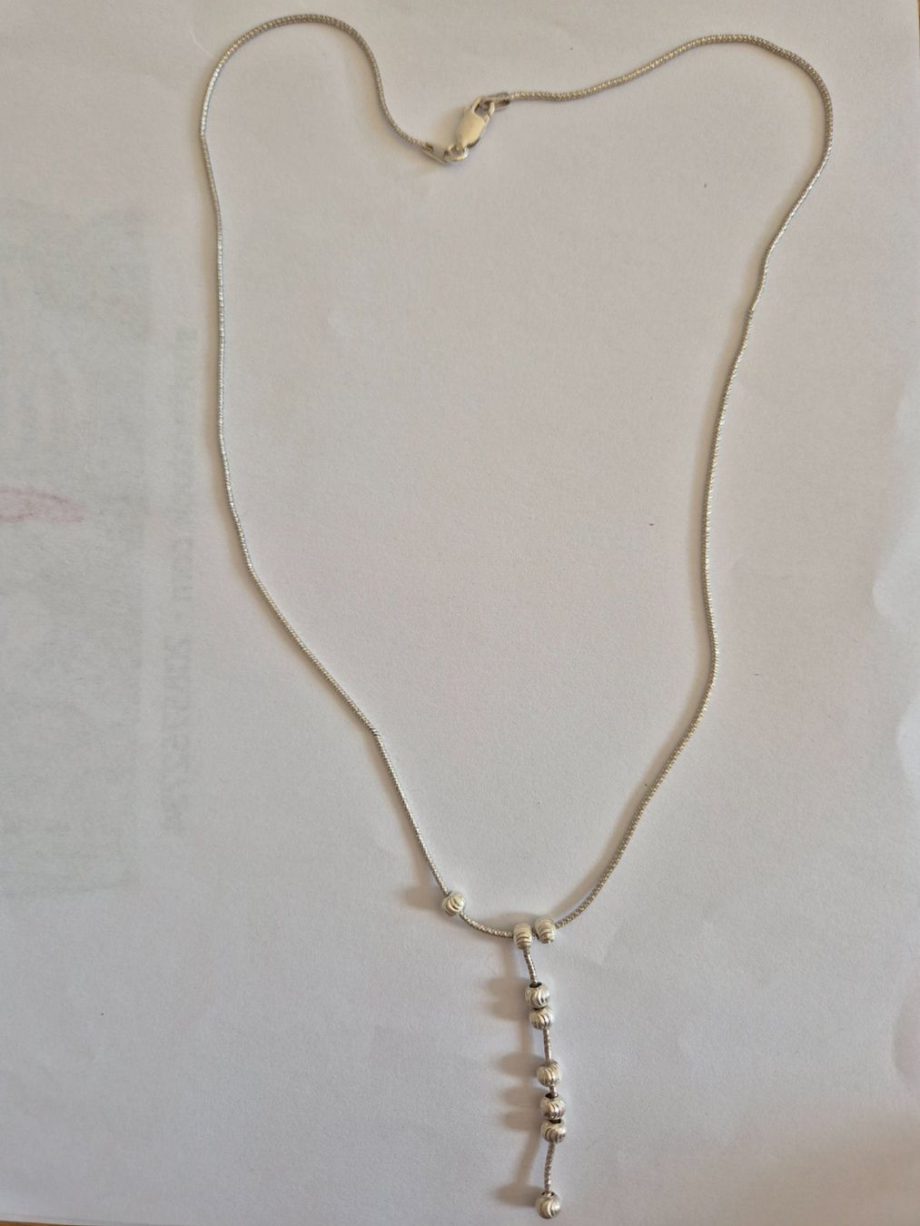 Catenine: Silberkette mit Kugeln, filigranes Design – Usato da Mollis venduto da Kekie