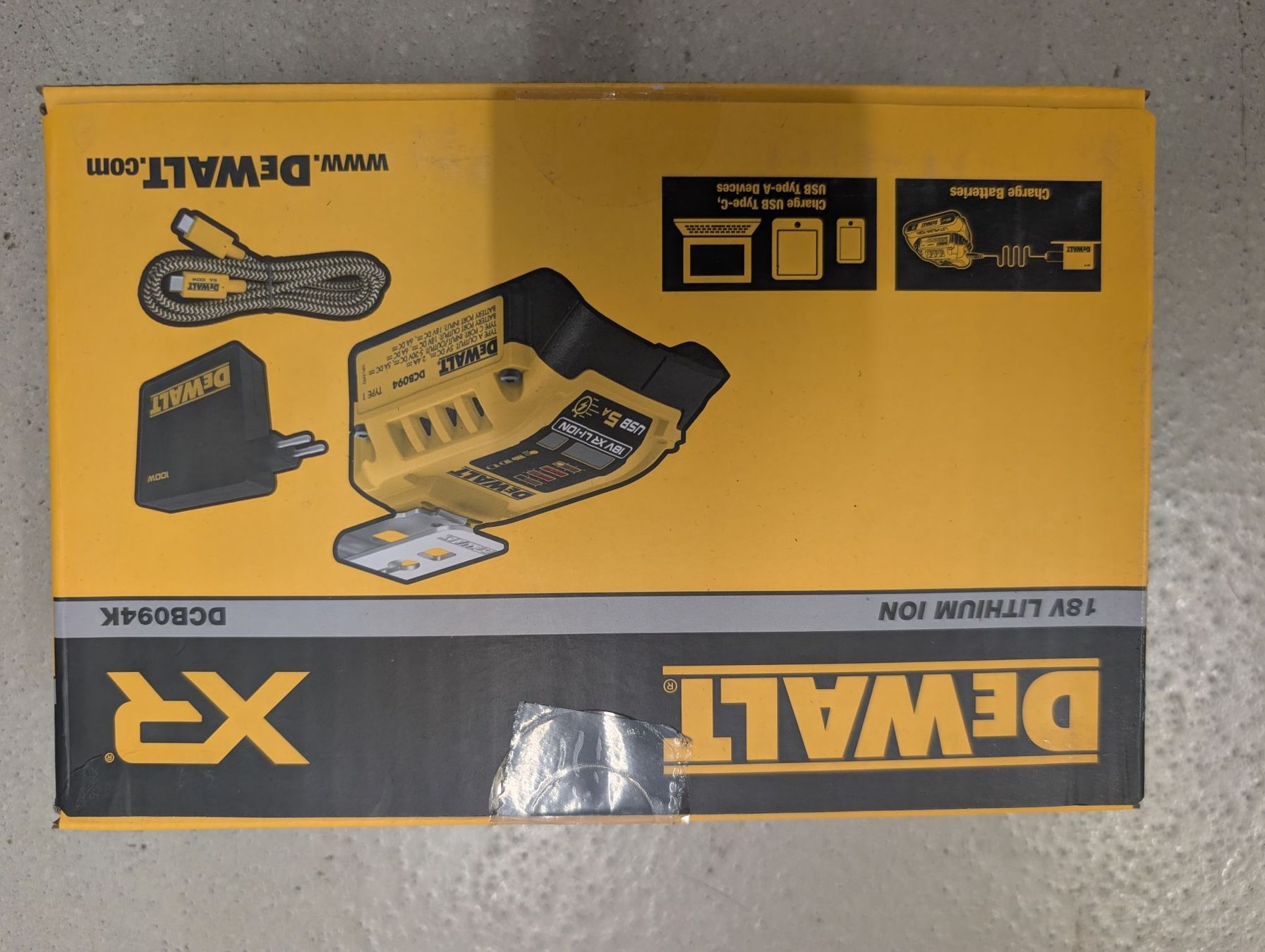 Dewalt Akkus & Batterien: DEWALT DCB094K 18V USB Power Source XR – Neu und originalverpackt aus Buchs AG von Seggi82