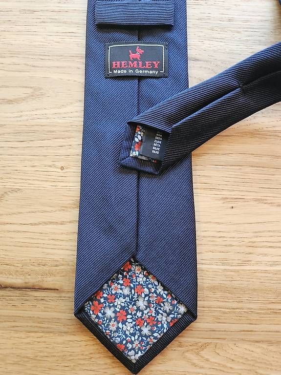 Krawatten: Krawatte Hemley 100% Seide – Gebraucht aus Strengelbach von killifish