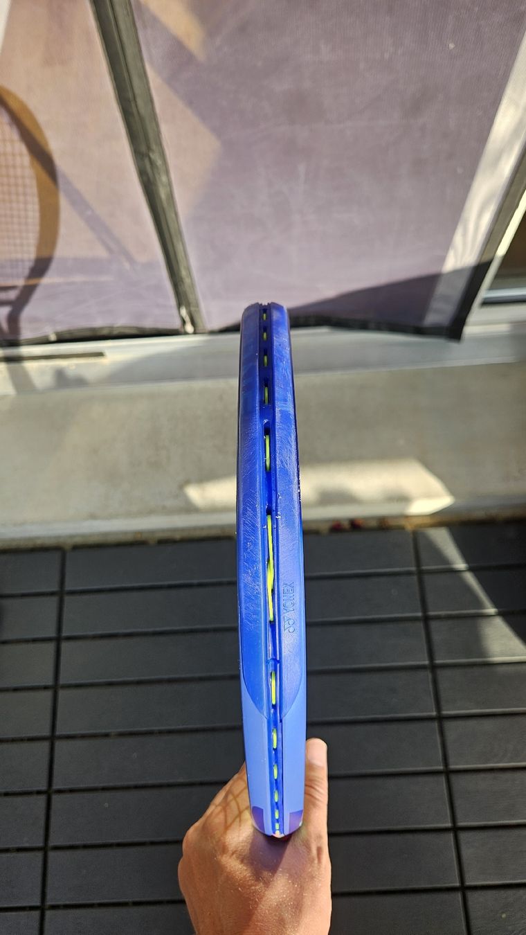 Yonex Racchette: YONEX EZONE 100 Griff 3 – Usato da Wabern venduto da Senkaa88 3