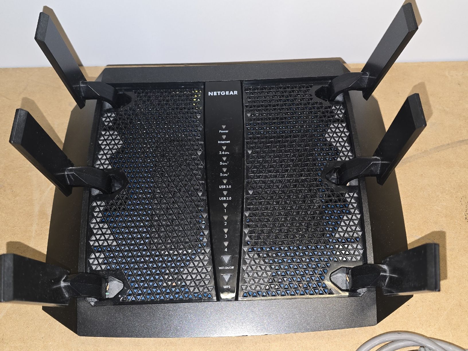 Netgear Modem & Router: Netgear Nighthawk X6 R8000 WiFi – Usato da Lenzburg venduto da cameleoncolor 1