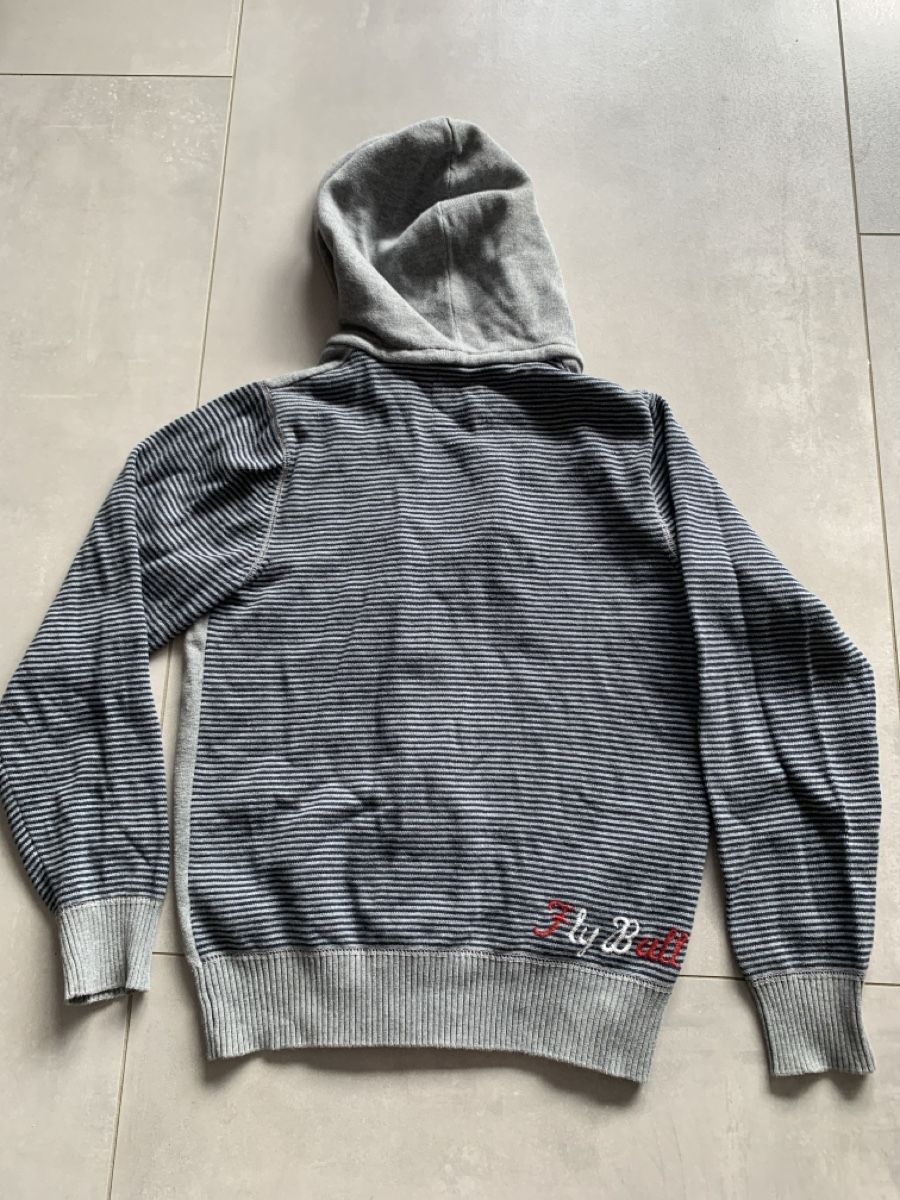 H&M Giacche & Cappotti: Kapuzenjacke Gr. 146 / 152 – Usato da Zuzwil SG venduto da alfaromeo159ti 1