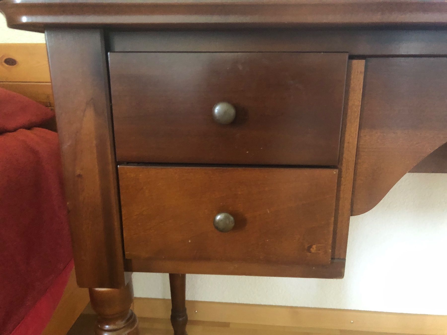 Scrivanie: Schreibtisch aus Holz mit Stuhl – Usato da Mönchaltorf venduto da orka040 5
