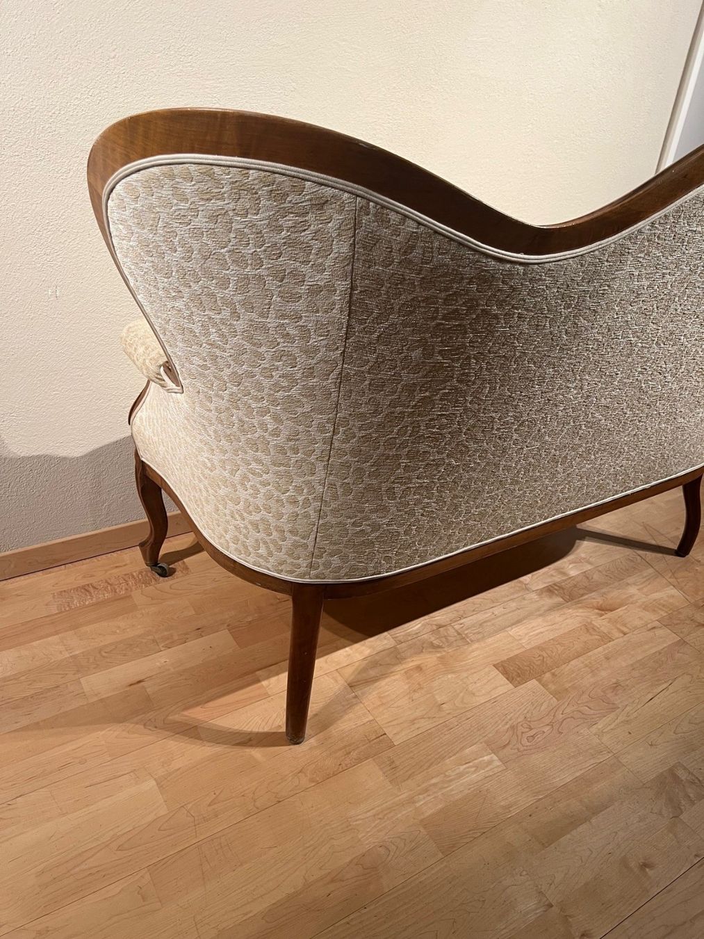Sofas: Louis Philippe Sofa mit Leopardenmuster – Gebraucht aus Herrliberg von EnricoTschatscheder 5