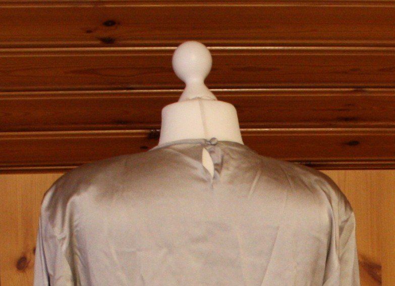 Camicette: Bluse ADVANCE Seide grau/silber Gr. M – Usato da Flüelen venduto da Diversicum-Vintage 7