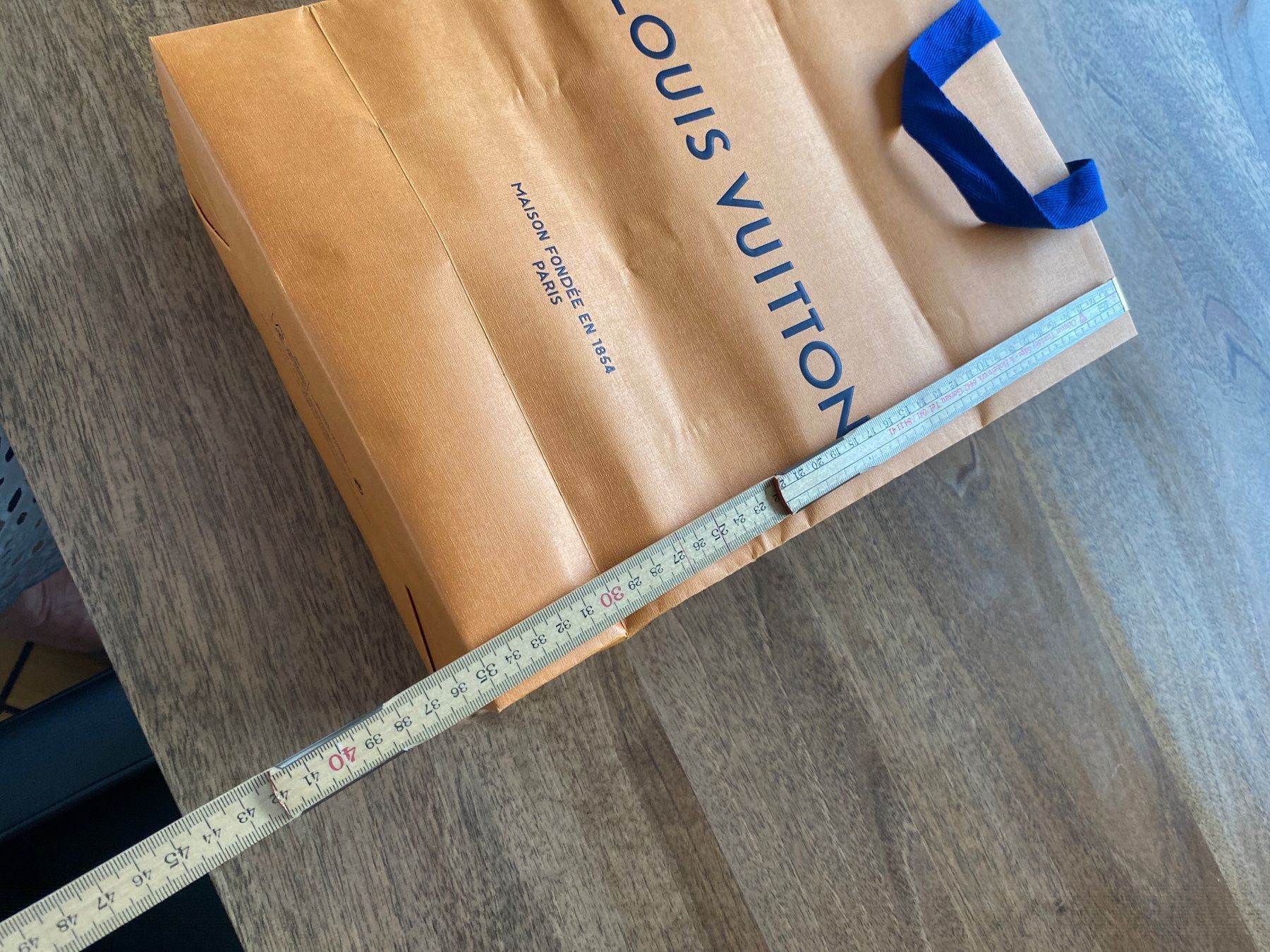 Louis Vuitton Borse: Louis Vuitton Papiertasche – Usato da Gersau venduto da ladyl 1