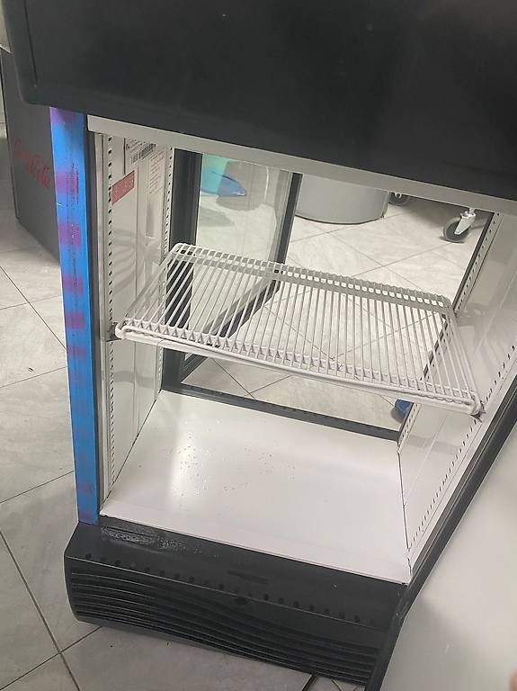 Kühlschrank: Powerade Kühlschrank mit Doppeltüre  – Gebraucht aus Wynau von Lorent_Be 3