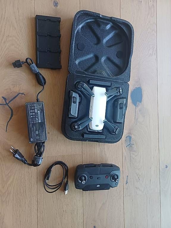 DJI Modellismo RC: DJI Spark Fly More Combo – Usato da Rickenbach b. Wil venduto da Toptrading