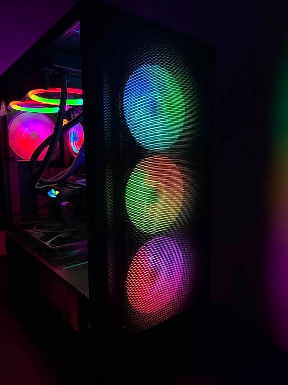 PC: PC GAMING RGB  – Usato da Montreux venduto da gts_5lht 1