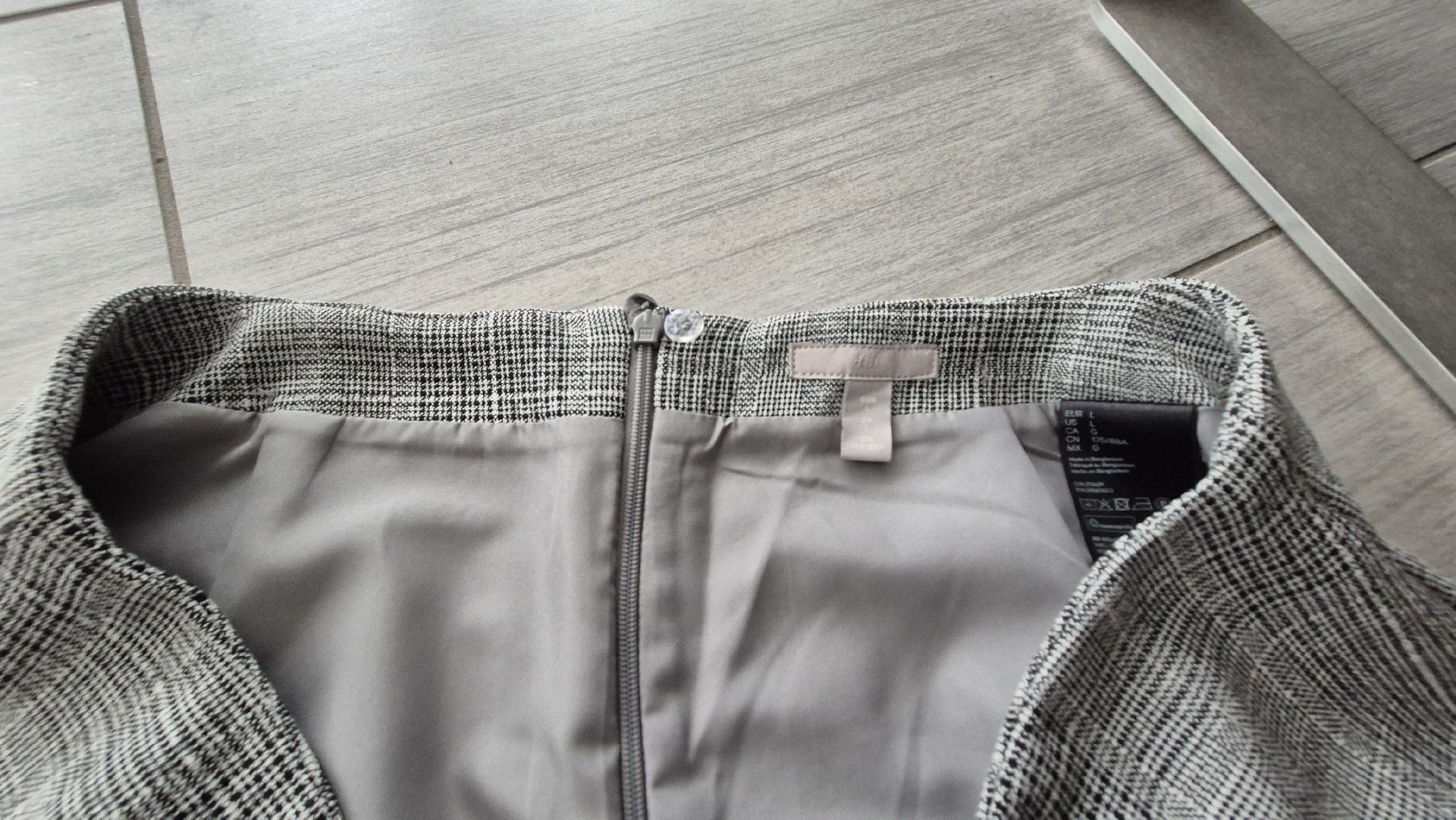 Esprit Gonne: 3 gonne nuove Esprit, H&M... – Nuovo (secondo la descrizione) da Riazzino venduto da RagusaM 3