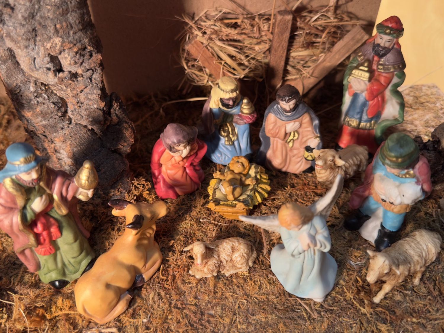 Tutte le decorazioni: Sehr schöne Weihnachtskrippe inkl. Figuren – Usato da Dürnten venduto da RaschaKatz 1