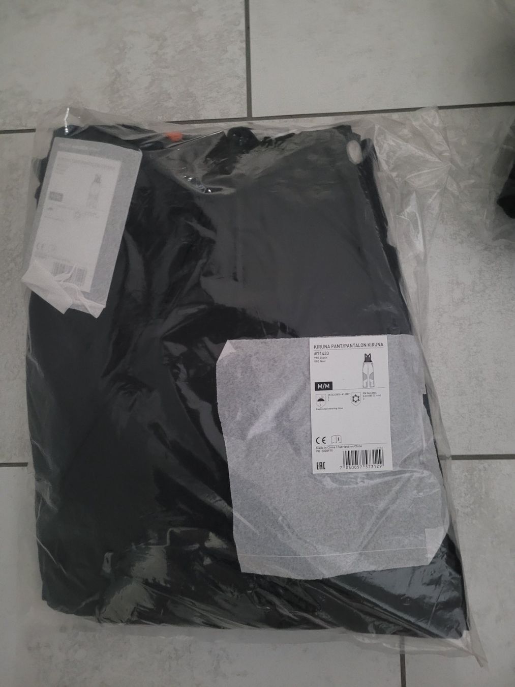 Helly Hansen Pantaloni: Kiruna Pant  Black - Medium/Medium -  SKI - Winter Ready! – Nuovo (secondo la descrizione) da Killwangen venduto da bmy_5rtt 1