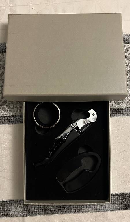 Apribottiglie & Tappi per chiusura: Set Vino 3 Pezzi Accessori, Nuovo – Nuovo e nell'imballaggio originale da Paradiso venduto da dce_29dc 2