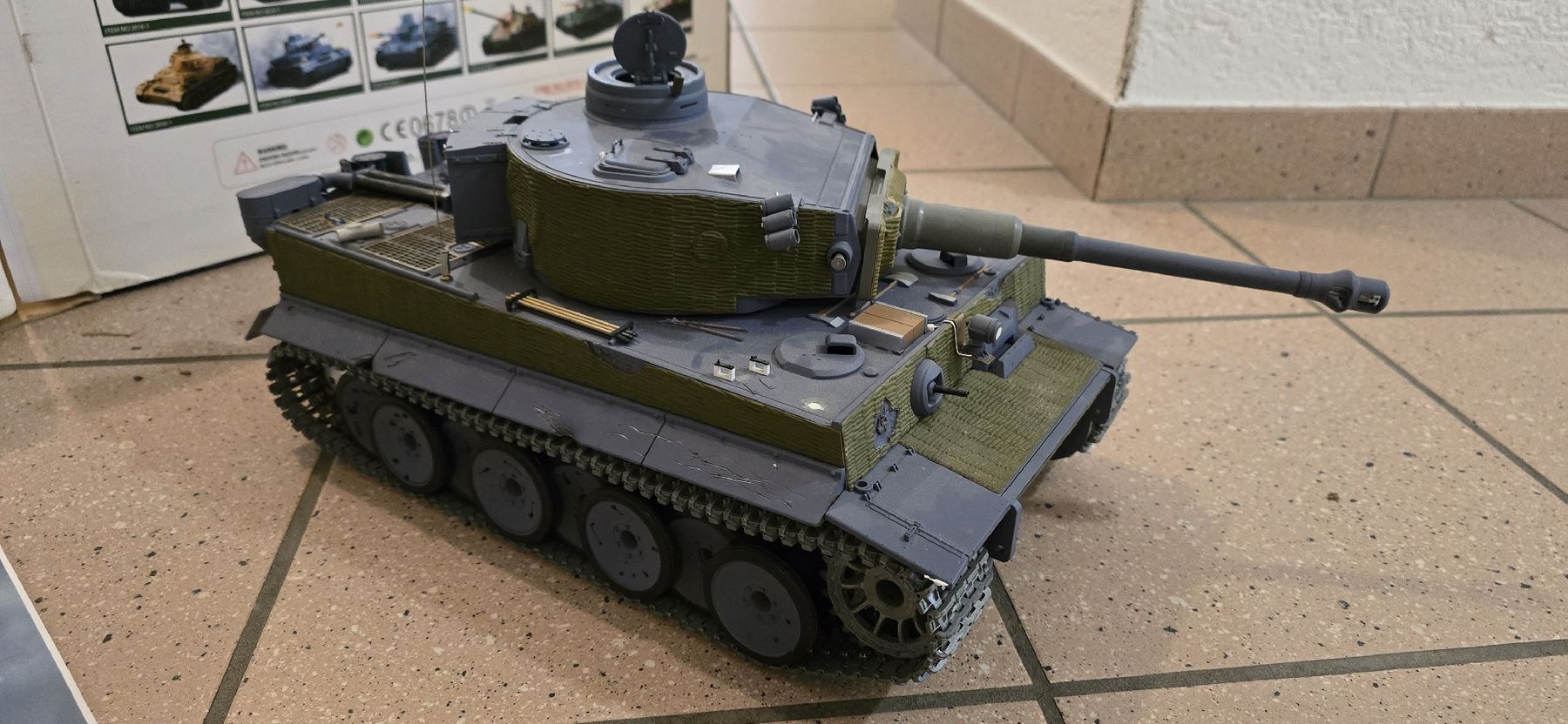Modellismo RC: Panzer Tiger 1 RC 1:16 – Usato da Siviriez venduto da gad_6pqg 5