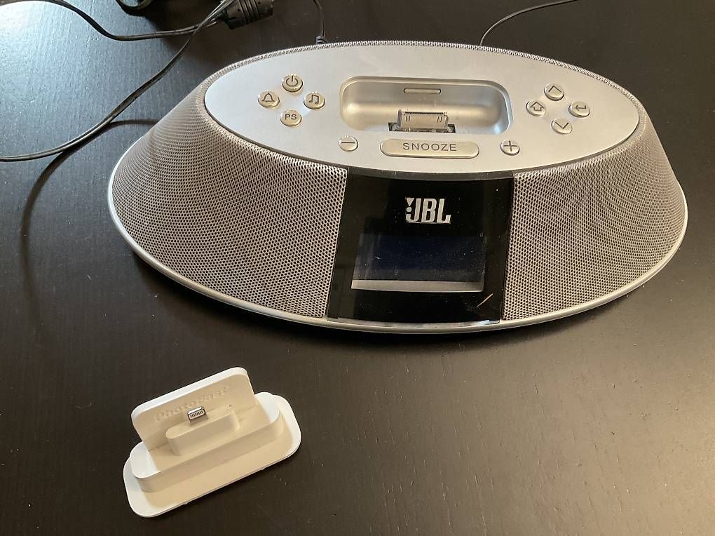 Sveglie: Radiowecker JBL on time 200 mit Lightning Dock – Usato da Steinhausen venduto da Beyjul 1