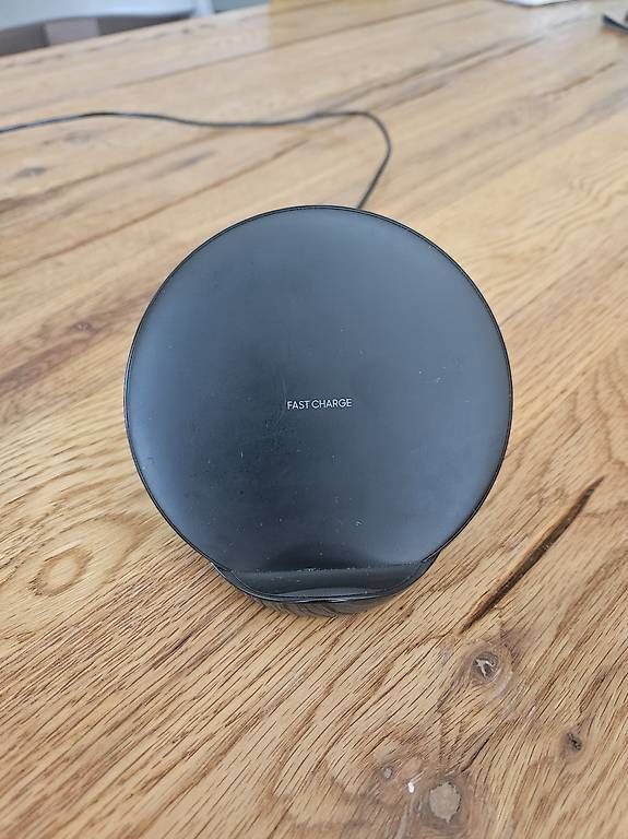 Ladegeräte: Samsung wireless charger  – Gebraucht aus Zürich von vintonsen 2
