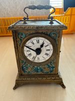 Antiker mechanischer Tischwecker mit Tragegriff