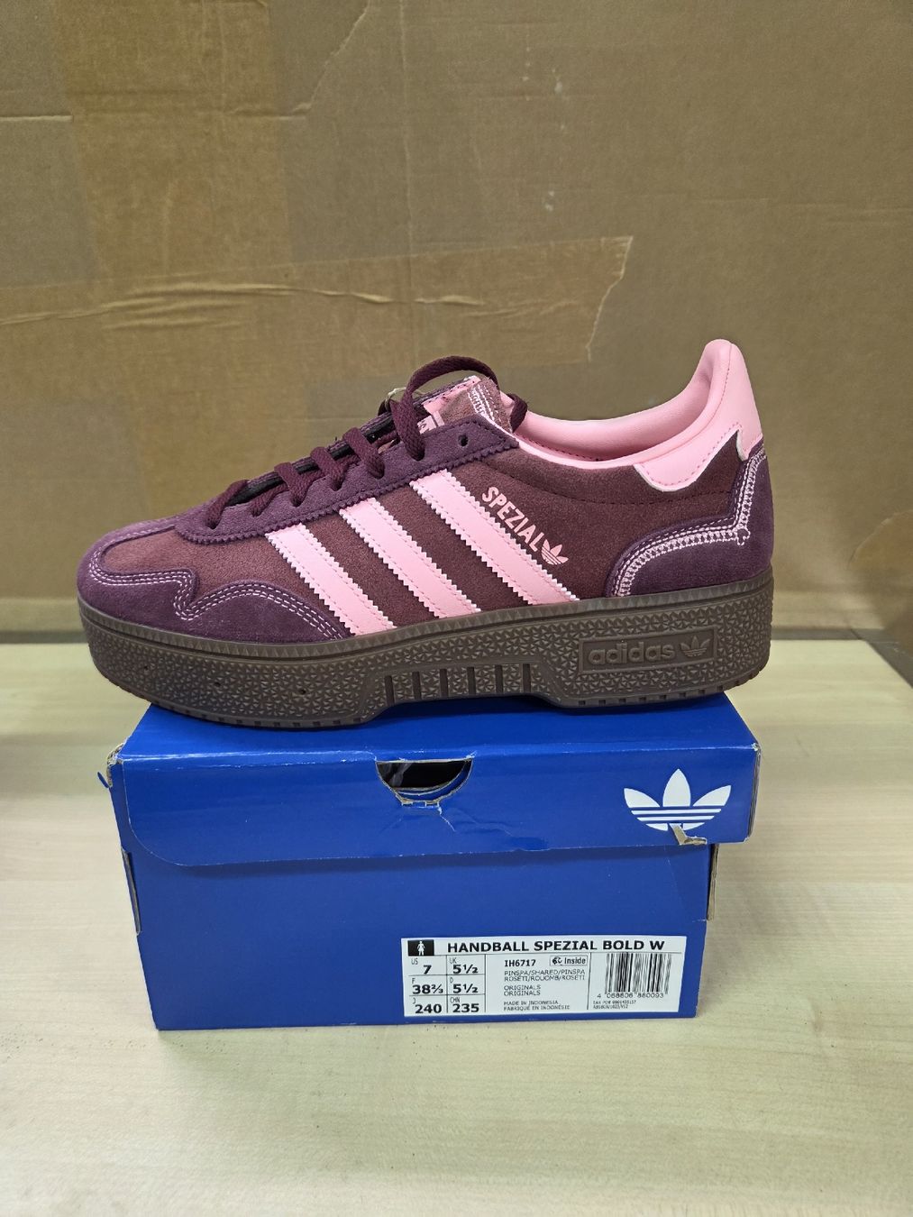 Adidas Scarpe da donna: Handball Spezial Bold W – Nuovo e nell'imballaggio originale da Maroggia venduto da MarDoni