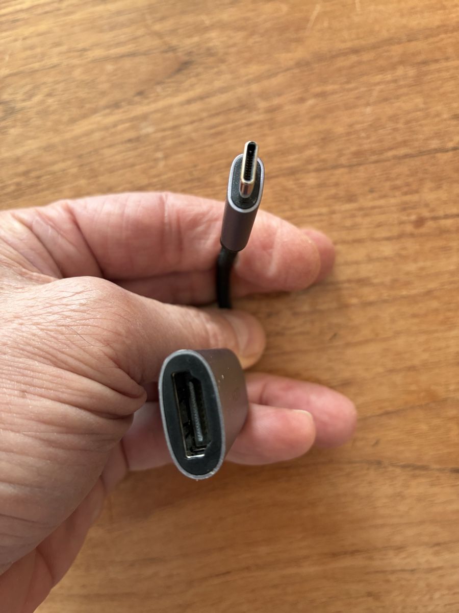 Ladegeräte: Cables and Adapters Bundle - Apple & Ethernet – Gebraucht aus Luzern von ASA_DES 2