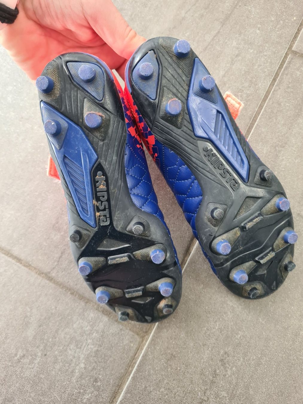 Schuhe für Jungen: Fussballschuhe Kipsta Gr.31 – Gebraucht aus Mezzovico von maemy 2
