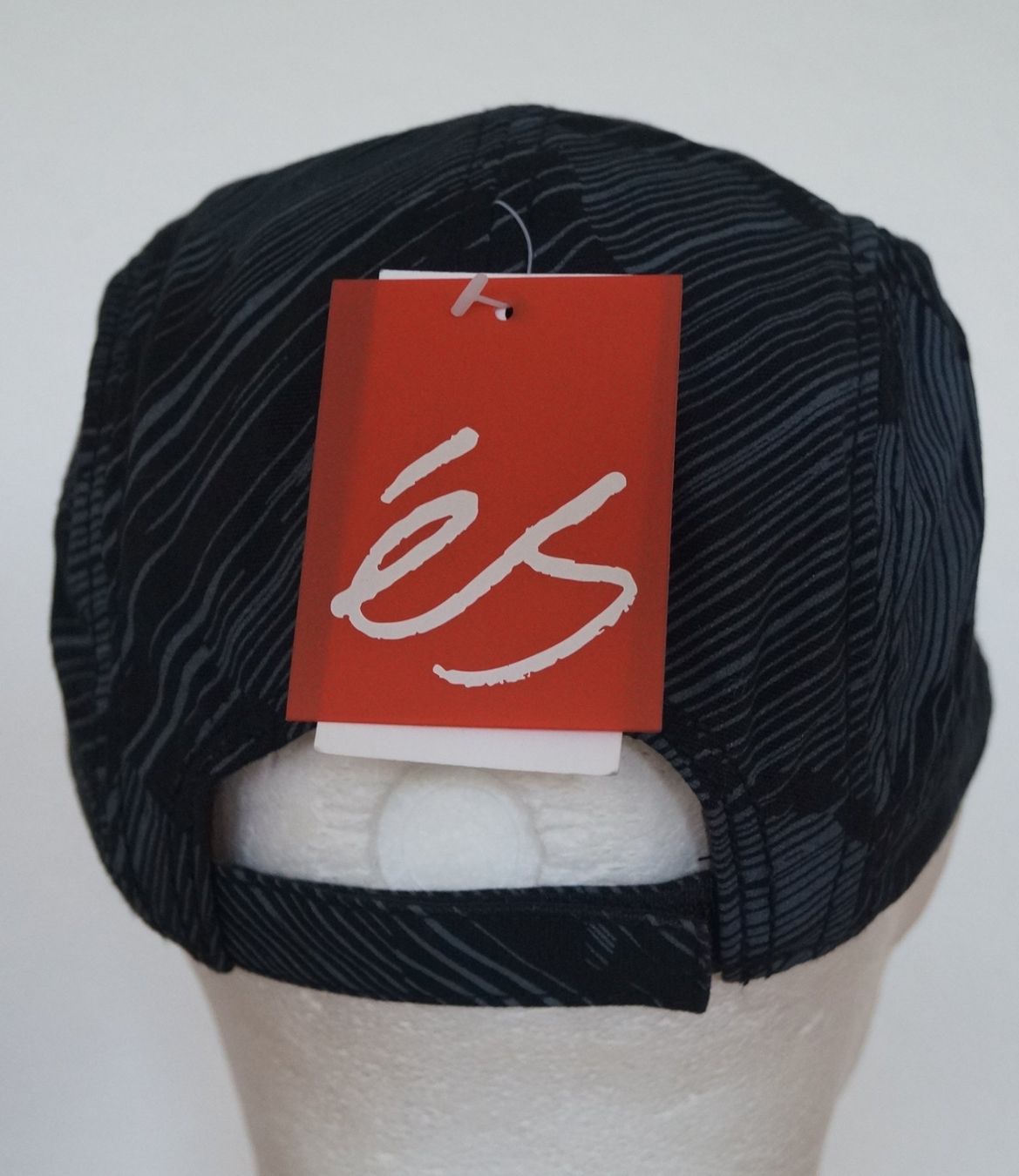Copricapi, berretti & cappellini: Es Skateboarding Cap, neu – Nuovo (secondo la descrizione) da Köniz venduto da Fred333 4