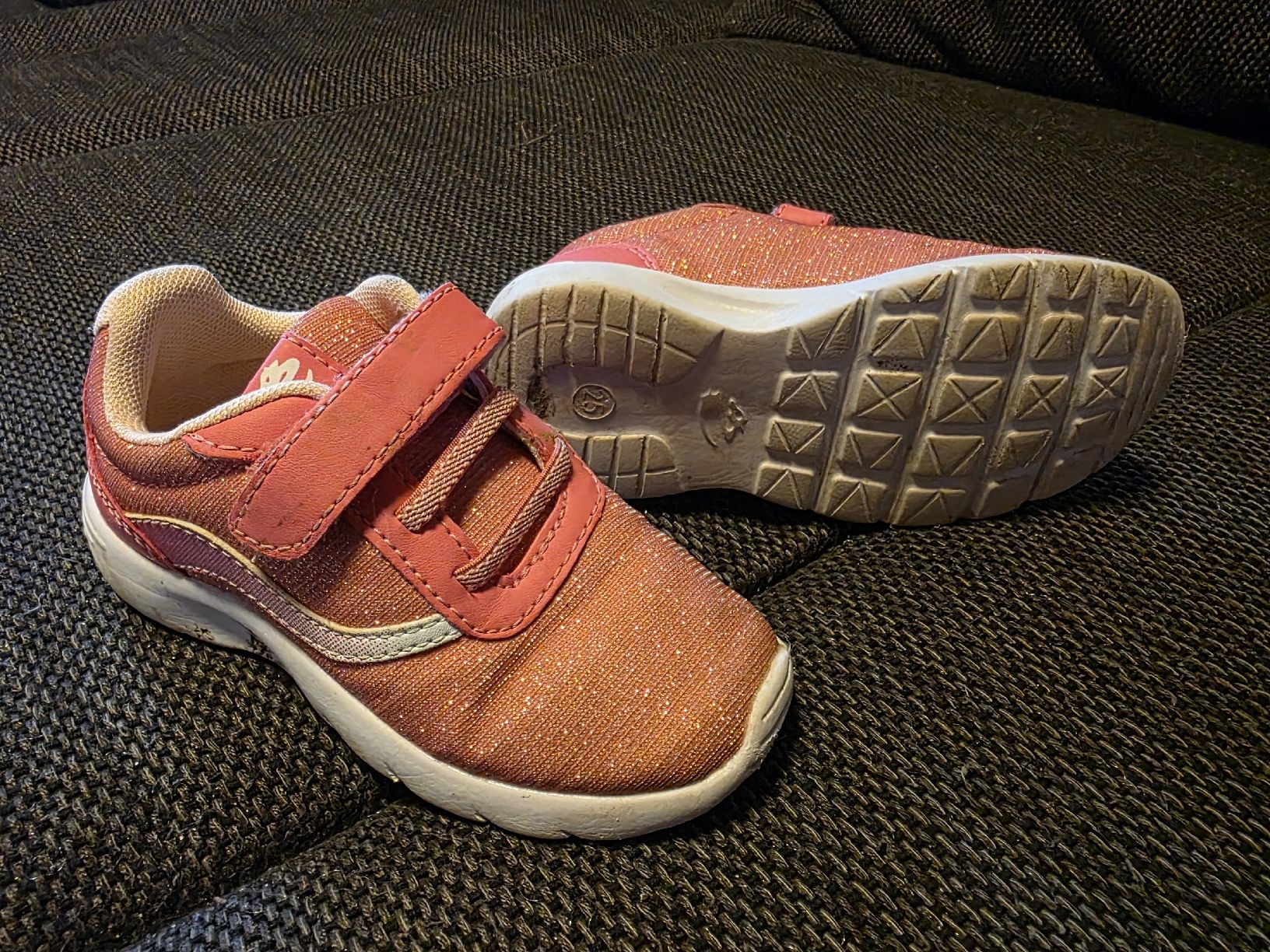 Scarpe per ragazzi: Kinderschuh Gr.25 – Usato da Geltwil venduto da Melly1989 1