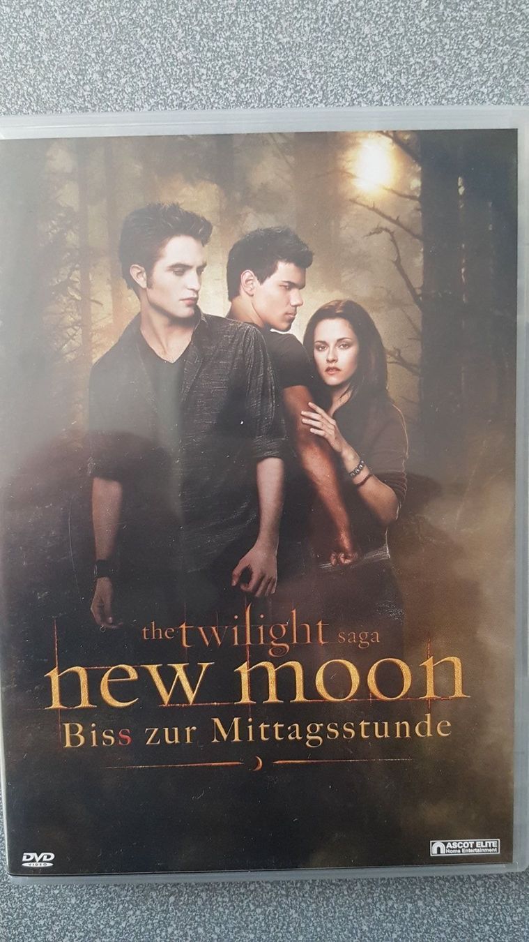 Tutti i DVDs: DVD The Twilight Saga New Moon – Usato da Oetwil am See venduto da fineli2