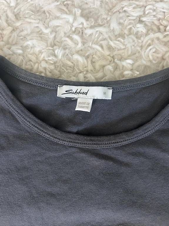T-shirt: T-shirt in Grau – Usato da Nürensdorf venduto da pgiuga 1