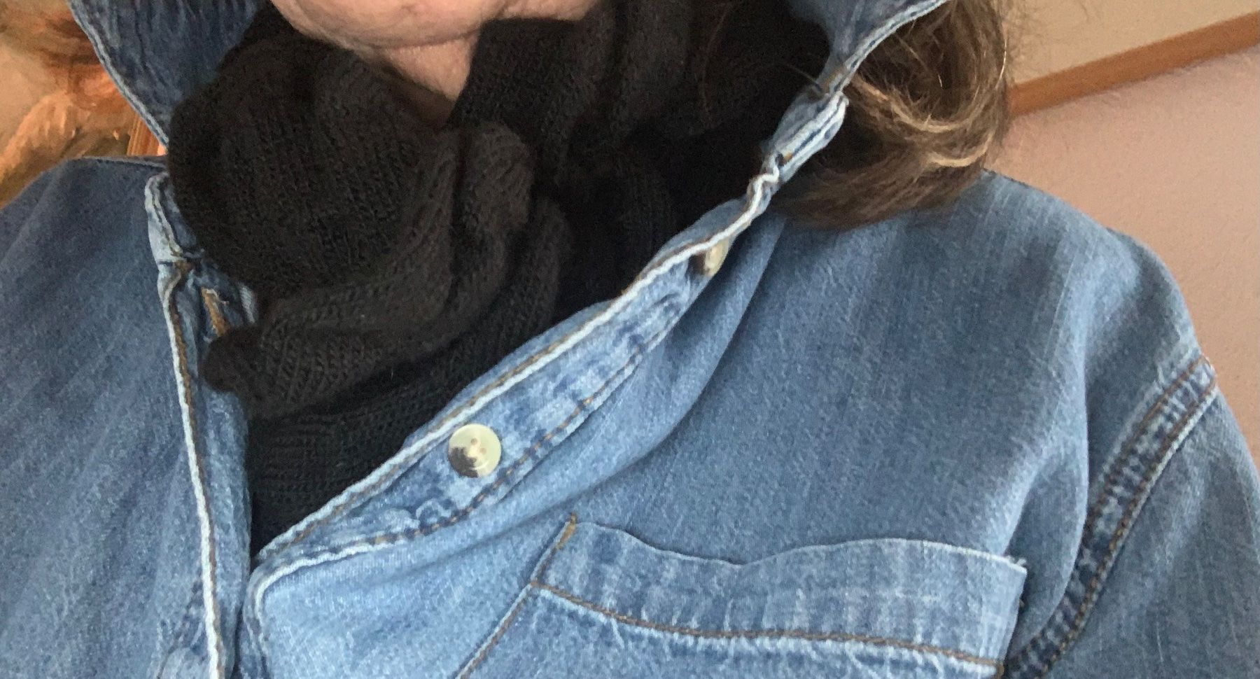 Foulard & Sciarpe: Sciarpa Furla nera, lana e mohair – Usato da Lugano venduto da Edera49 1