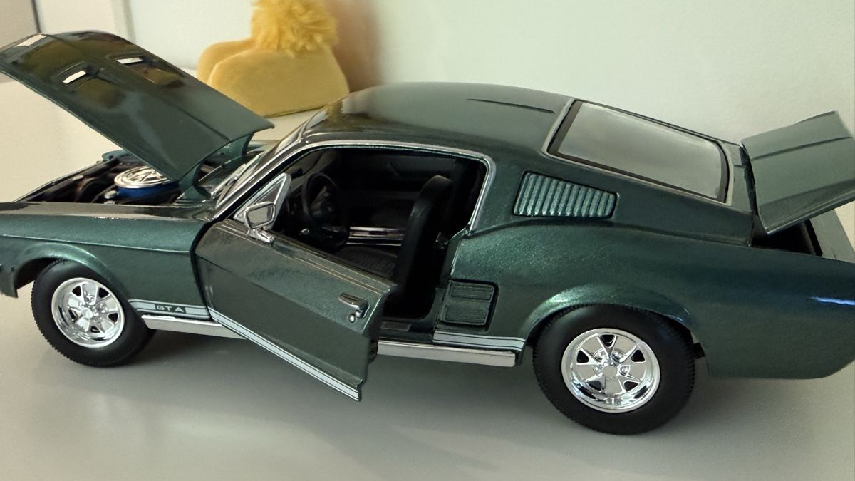 Modellini d'auto: Mustang GT 1967 – Usato da Basel venduto da Zomeg 1