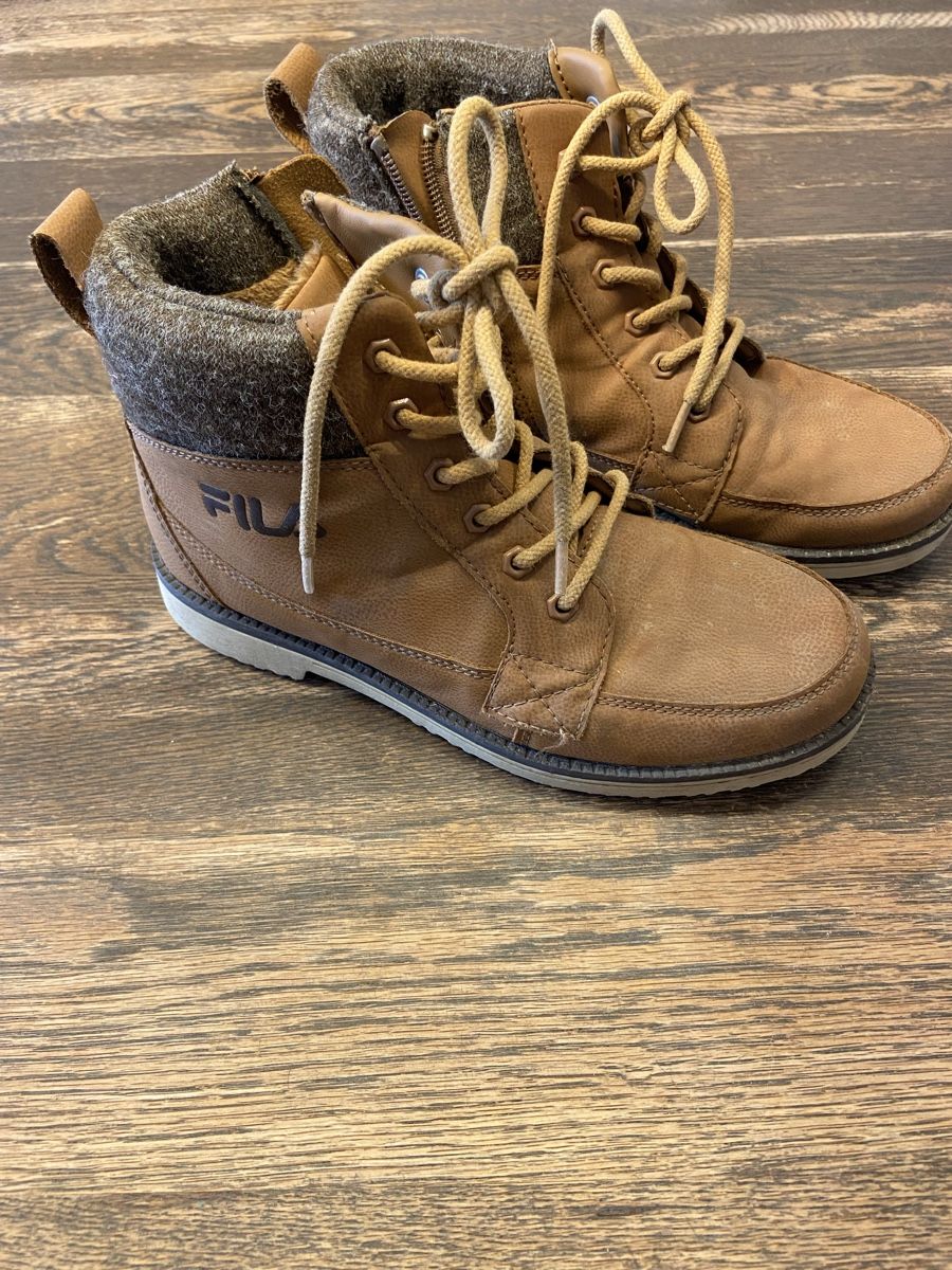 Fila Schuhe für Jungen: Winterschuh Fila Gr. 37 – Gebraucht aus Rudolfstetten von CorINX