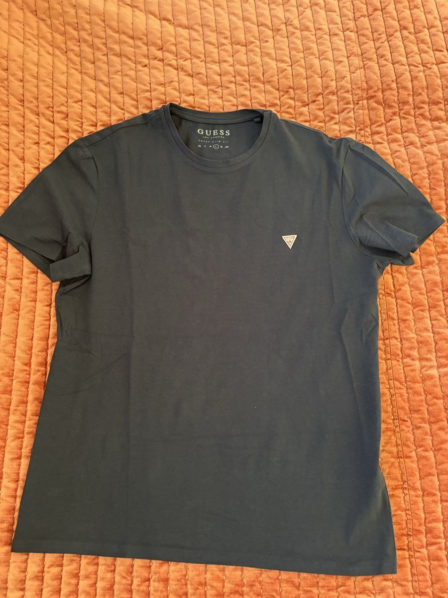 Gant T-shirt: 2 t-shirt Gant & Guess – Usato da Corpataux venduto da seniz 2