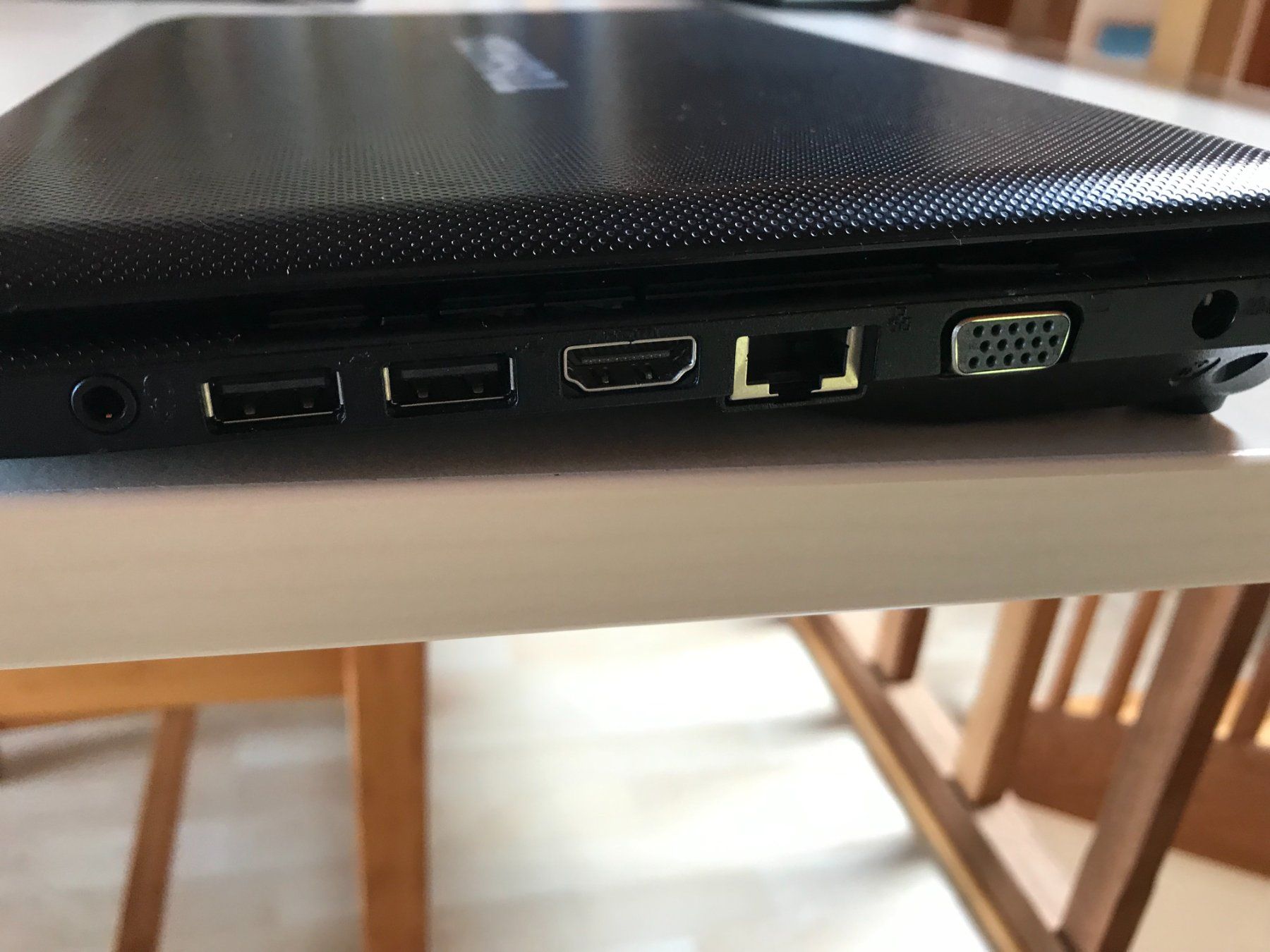 Toshiba Notebook: Tosahiba NB 510 – Usato da Prez-vers-Noréaz venduto da bernard51 3