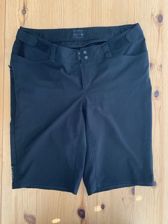Giro Velo/Bike Shorts Damen schwarz Grösse L/XL