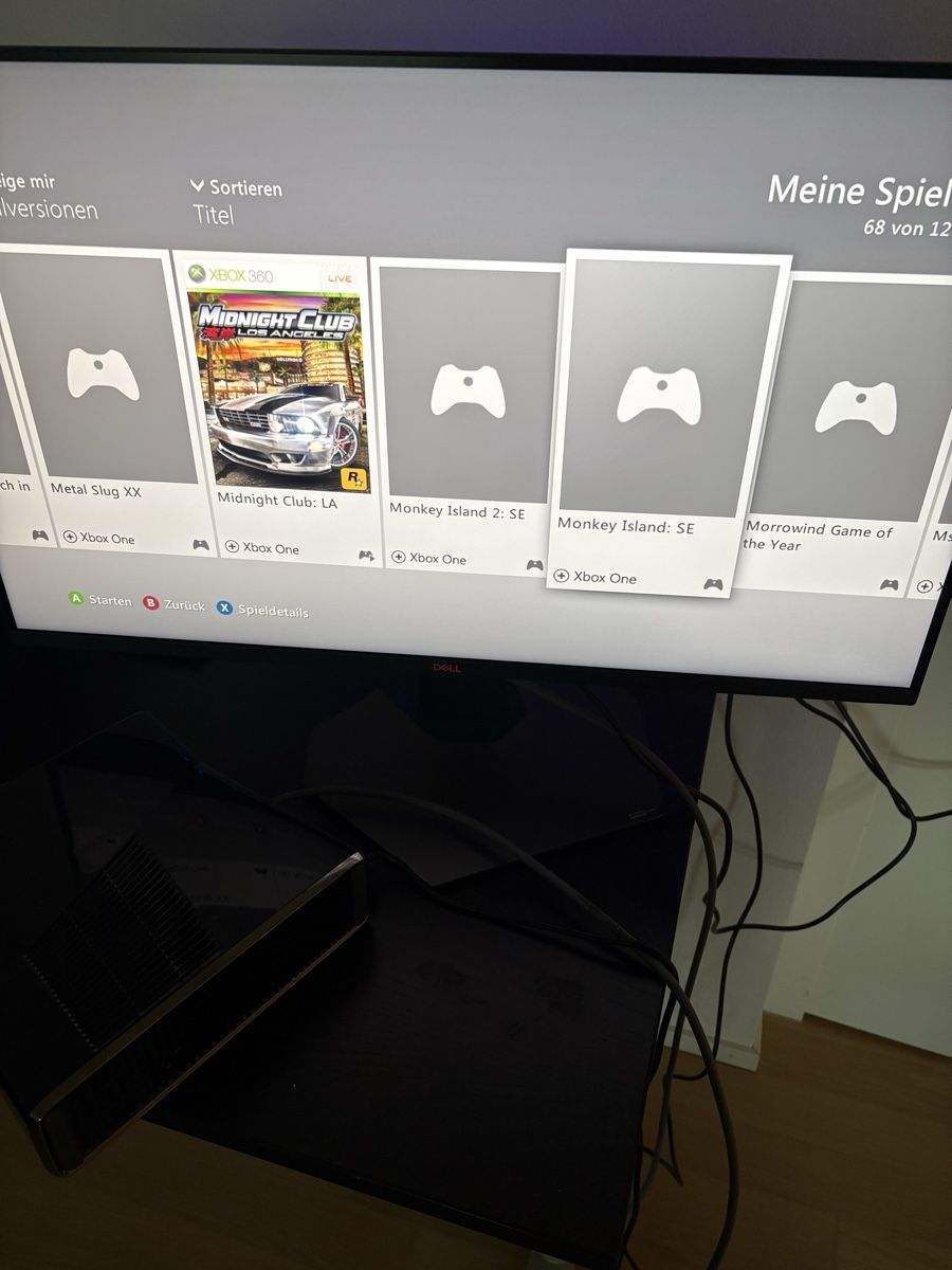 Microsoft Console: Xbox 360 Slim + 2 Controller + HDMI + viele Games – Usato da Aarau venduto da ruedinho 3