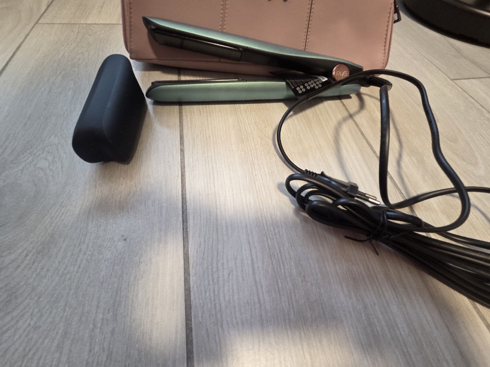 GHD Piastre & Arricciacapelli: neuwertig GHD gold – Nuovo (secondo la descrizione) da bellinzona venduto da zeus6535 7