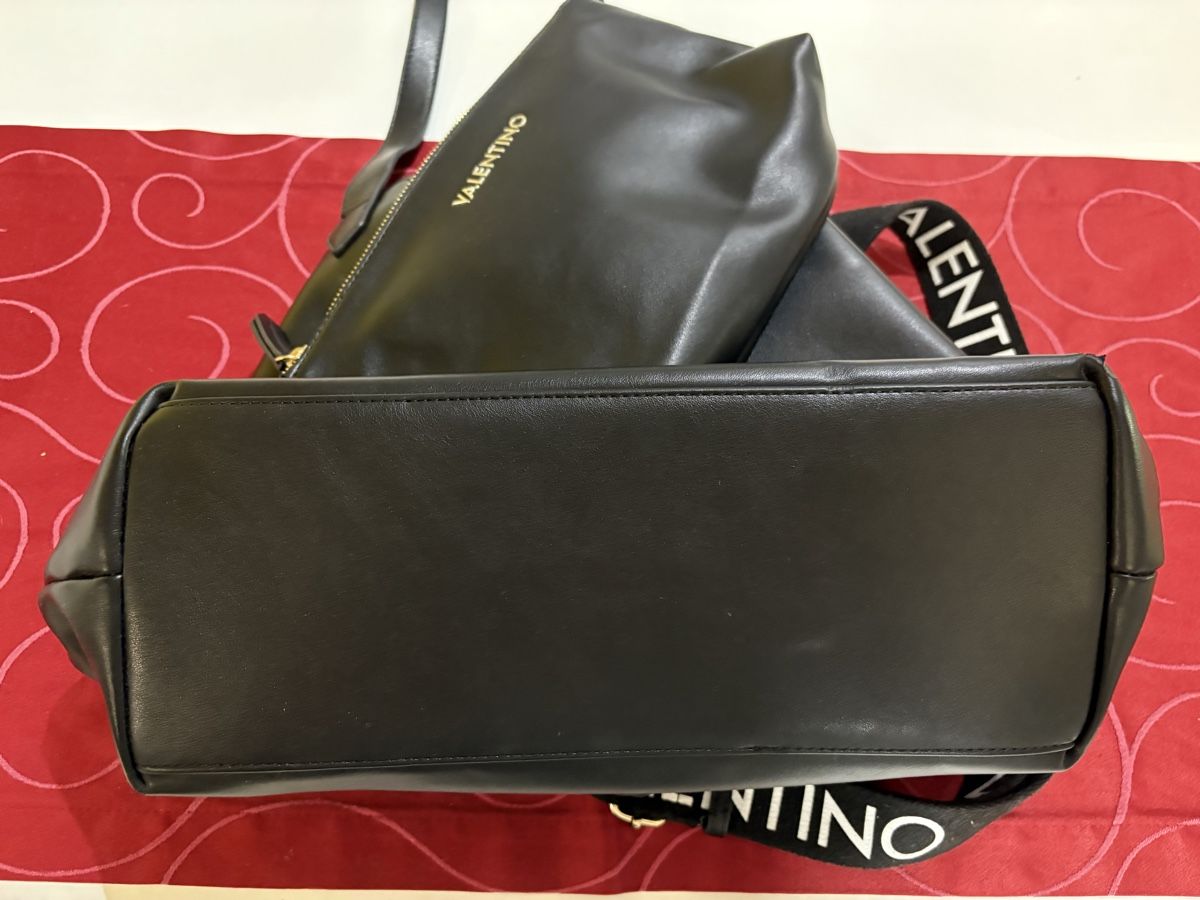 Valentino Borse da donna: Sac Valentino noir – Nuovo (secondo la descrizione) da Sion venduto da DayJenn 4