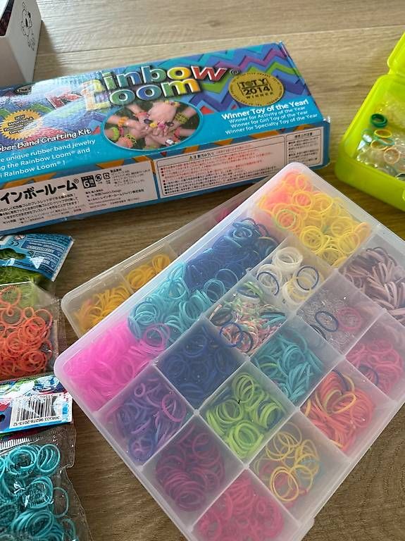 Kit bricolage: Original Rainbow Loom Set – Usato da Leissigen venduto da SKcool