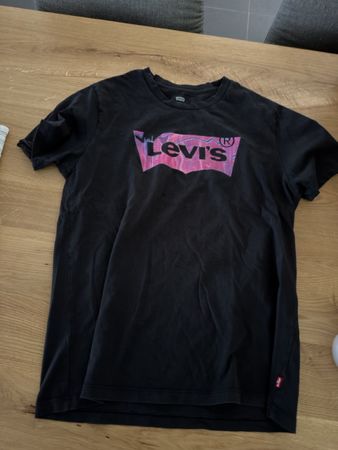 Levi's T-Shirt schwarz mit Logo Print neuwertig