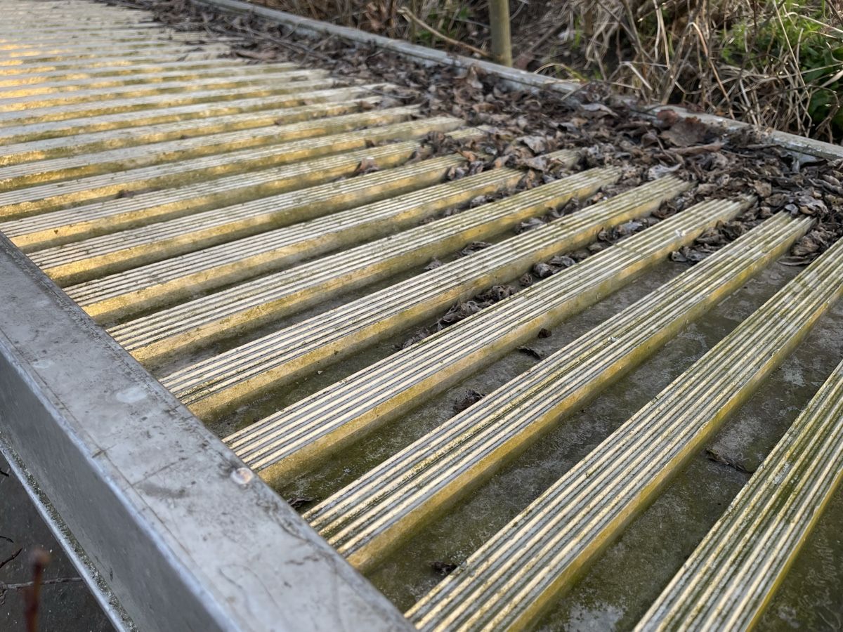 Altre attrezzature per stalle: Mistrampe 4.5 m – Usato da Au TG venduto da and_k8st 1